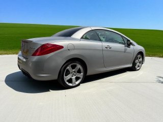 /photos/12163/148414c6-696a-42a3-9c92-84a93d4b3f79_i320x240.jpg