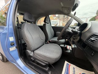 /photos/12163/1c777f3c-3683-415e-b541-72a31a4382e2_i320x240.jpg