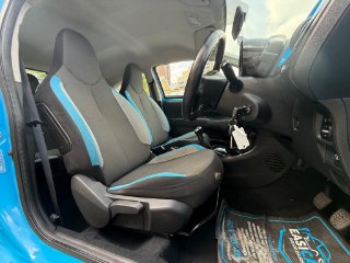 /photos/12163/6bf769ad-ece7-4686-8c85-d781c44d8ace_i320x240.jpg