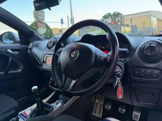 /photos/12163/790cd159-1903-4f40-b64f-01427938c6da_i320x240.jpg