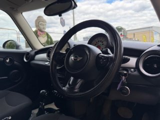 /photos/12163/7955ce0e-14bf-4a89-9e1b-e5f05279c9ee_i320x240.jpg