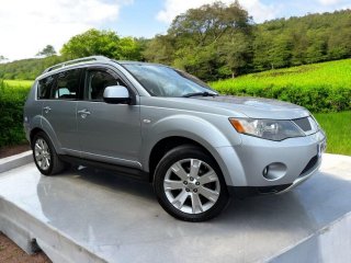 /photos/12163/79688179-9784-4ce3-bd79-72520dd4d704_i320x240.jpg