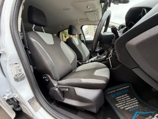 /photos/12163/c682d052-b9c1-4758-a734-ada14dea201d_i320x240.jpg