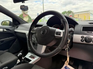 /photos/12163/c9decfa3-fd41-4372-8d87-eeeda0a1dc8a_i320x240.jpg