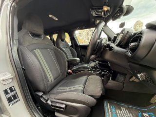 /photos/12163/cbe58178-0500-4a11-ab72-3cbb62dfb1c3_i320x240.jpg