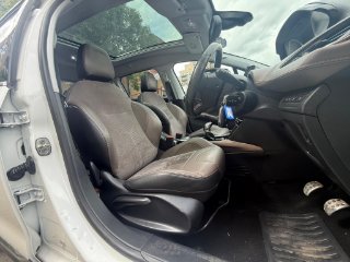 /photos/12163/ec9e4ff0-f622-4ff8-95b6-6384f12424ad_i320x240.jpg